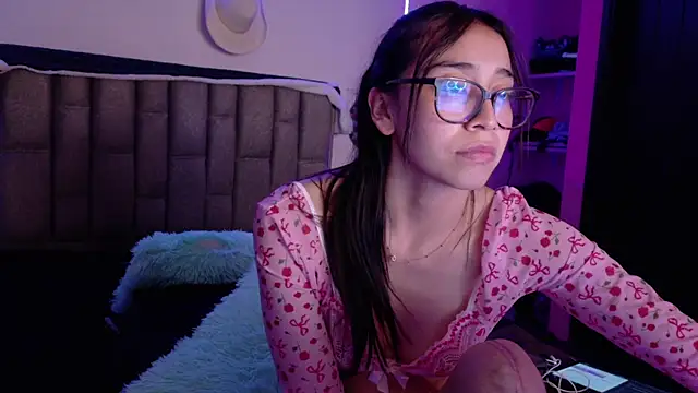 BurbujaXoxo online show from 8, 6, 2026