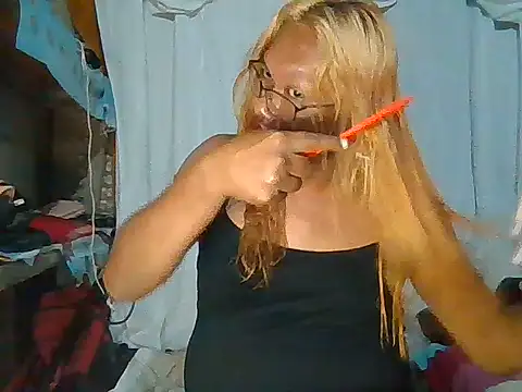 Snapshot of miyalicious chatting on 1, 8, 2026 miyalicious online show from 1, 8, 2026