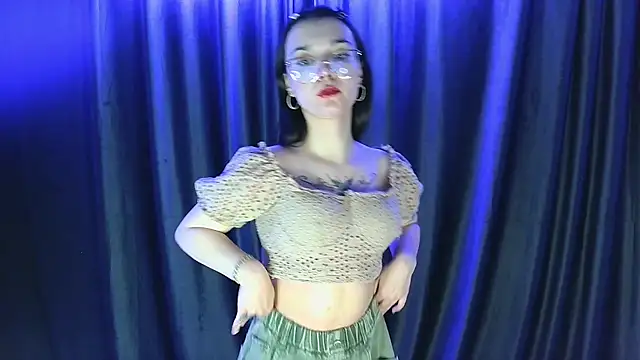 Snapshot of MilaHoleen chatting on 2, 6, 2026 MilaHoleen online show from 2, 6, 2026