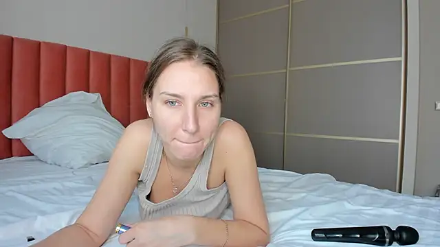 SofiClimbing online show from 5, 1, 2025