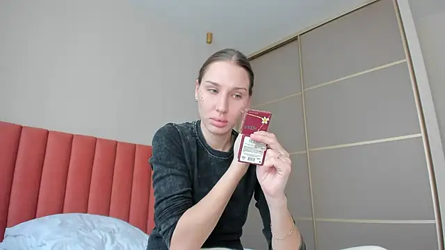 SofiClimbing online show from 8, 2, 2025