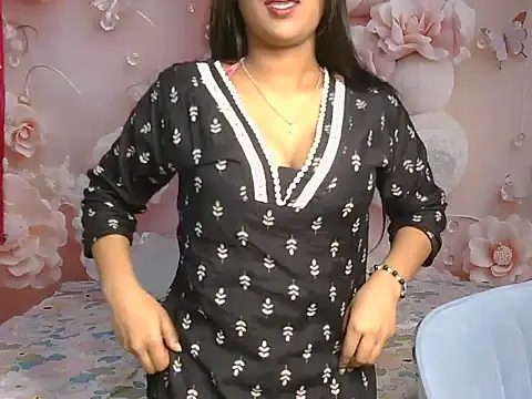 givenchilly online show from 28, 7, 2026