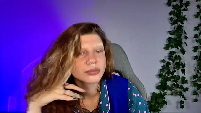 VivienDarkbloom online show from 2, 6, 2026