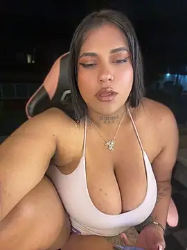 Nahomy-fire online show from 22, 7, 2026