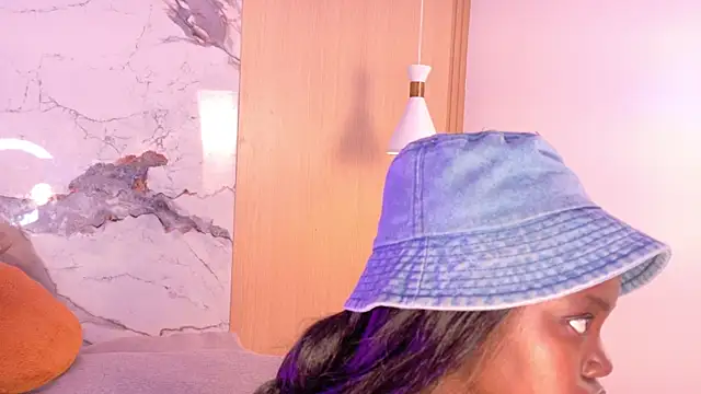 EmiilyLovex online show from 22, 7, 2026