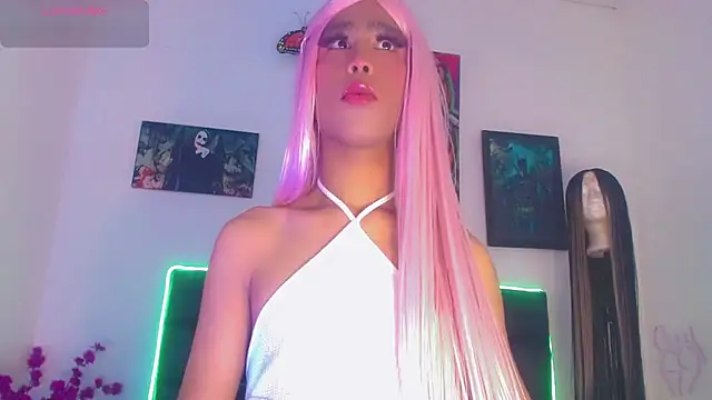Honey Balenciaga online show from 28, 7, 2026