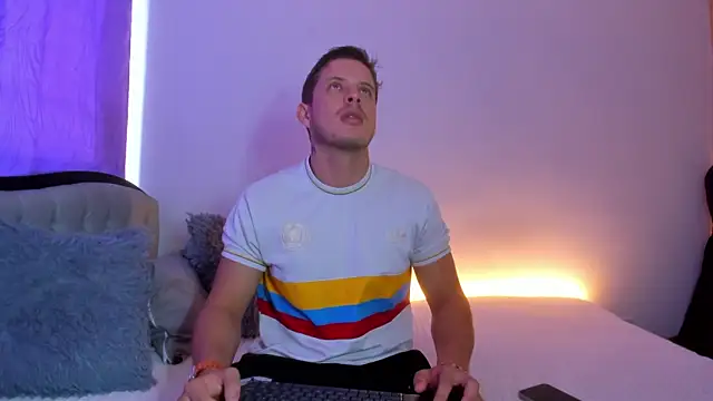johnycooper08 online show from 19, 7, 2026