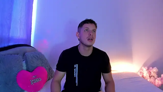 johnycooper08 online show from 28, 7, 2026