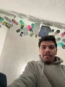 Deliciinha2 online show from 13, 7, 2026