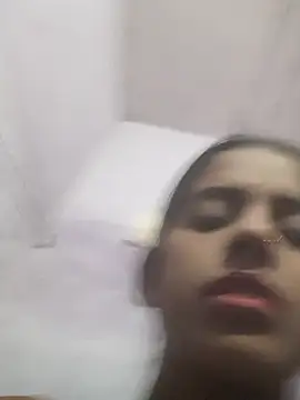 Snapshot of Saloni-Tyagi chatting on 26, 6, 2026 Saloni-Tyagi online show from 26, 6, 2026