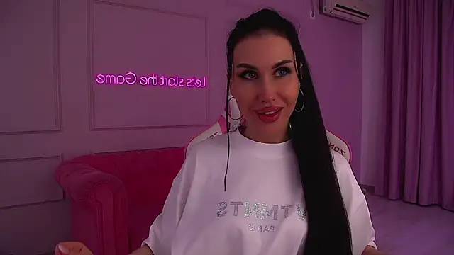 Snapshot of KaylaMous chatting on 18, 7, 2026 KaylaMous online show from 18, 7, 2026