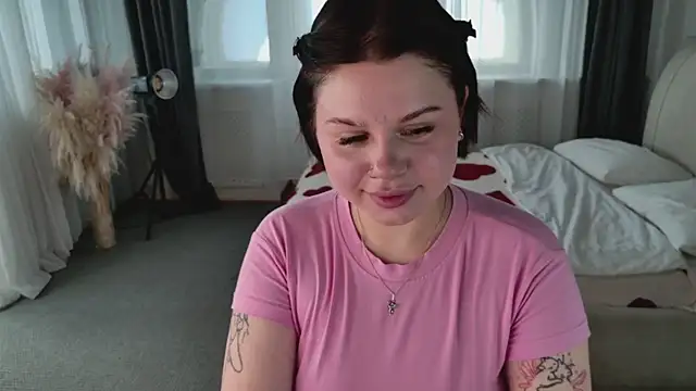 Honeyed Words online show from 7, 6, 2026