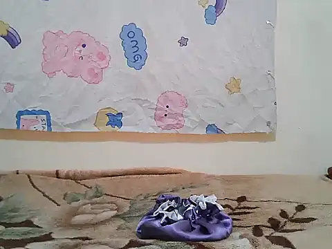 Prettyliz001 online show from 13, 6, 2026
