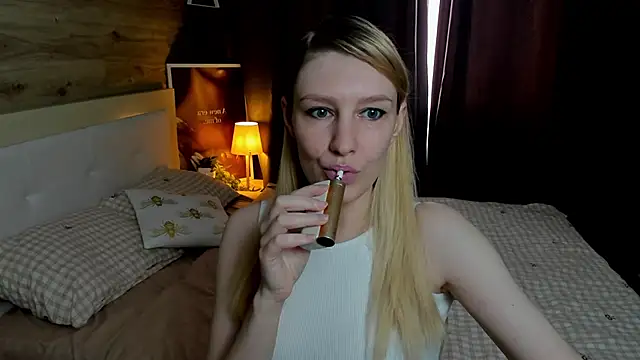 ReginaAmour online show from 4, 6, 2026