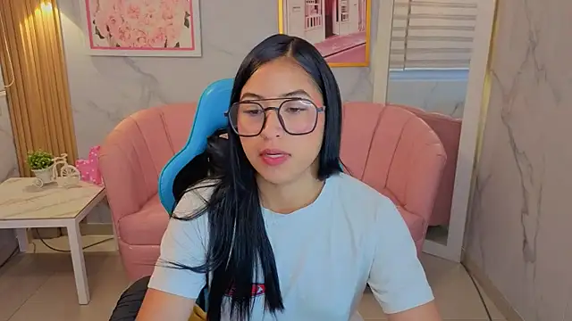 lia x a online show from 4, 6, 2026