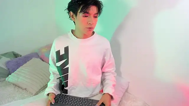 Aleaurarashii online show from 26, 6, 2026