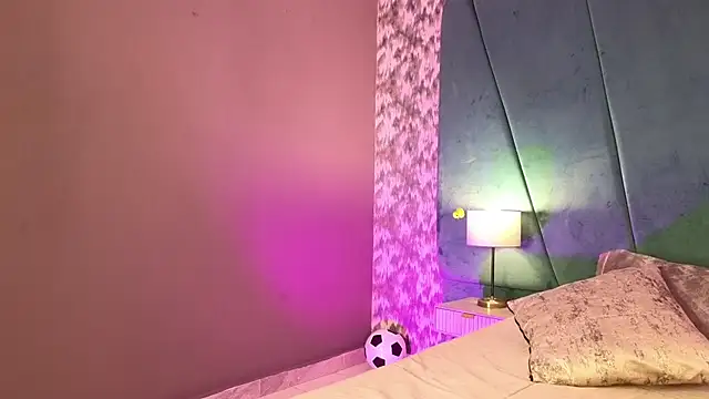 julimonroe  online show from 25, 7, 2026