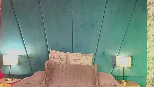 julimonroe  online show from 29, 7, 2026
