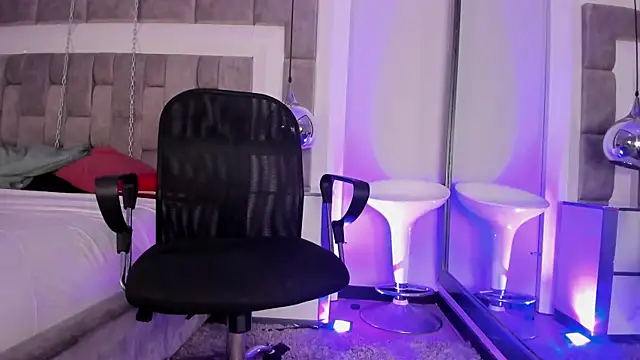 LucasThomson  online show from 22, 7, 2026