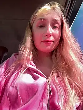 Polly Pop online show from 25, 7, 2026
