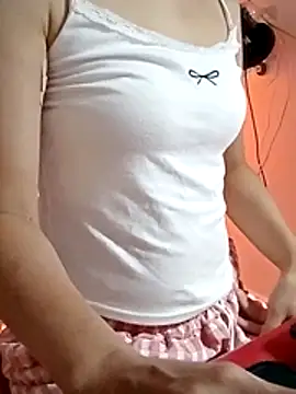 -Lylyn- online show from 22, 7, 2026