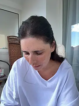 JadeLucy online show from 24, 7, 2026