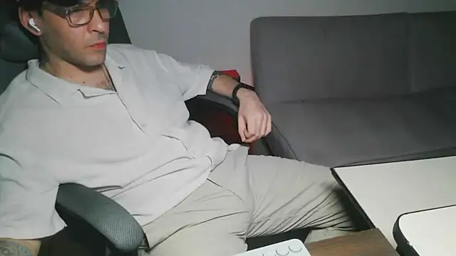 Luca-ItaloArgen online show from 9, 6, 2026