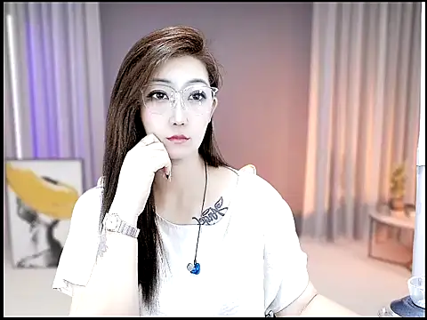 Snapshot of Mimi131499 chatting on 24, 6, 2026 Mimi131499 online show from 24, 6, 2026
