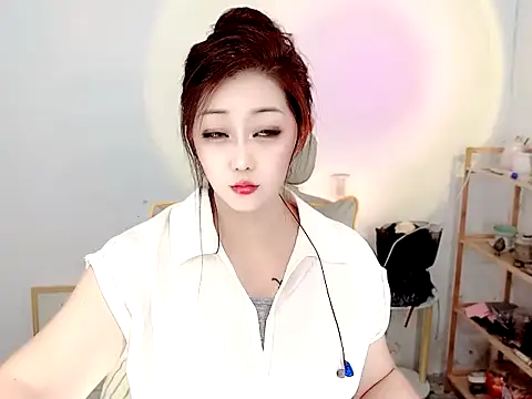 Snapshot of Mimi131499 chatting on 24, 7, 2026 Mimi131499 online show from 24, 7, 2026