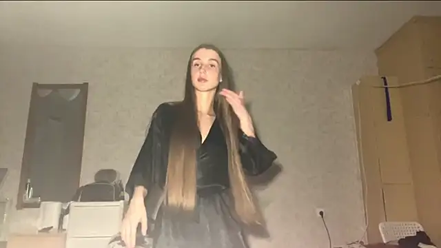 PullyLoves online show from 8, 6, 2026
