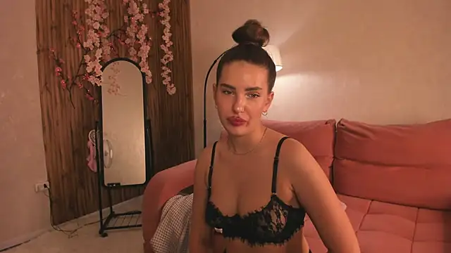 Bella  Kallen online show from 3, 7, 2026