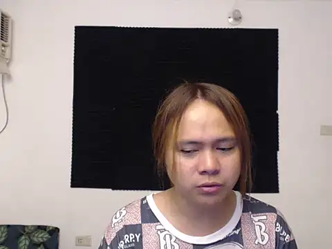 AlluringModel online show from 1, 5, 2026