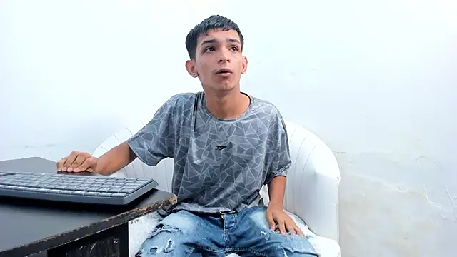 littlecum18 online show from 10, 6, 2026