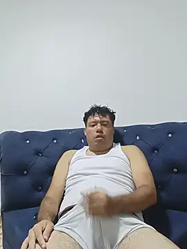 CarlosTrujillo92 online show from 9, 6, 2026