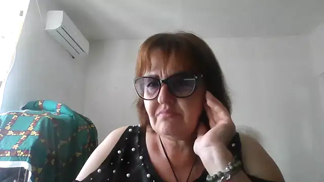 ErikaXShine online show from 28, 6, 2026
