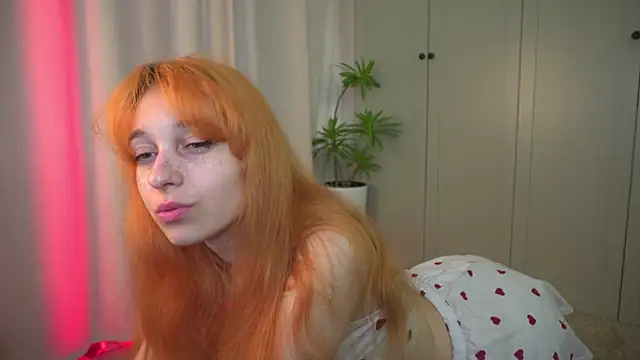 tgirlfoxy online show from 26, 7, 2026