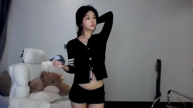 Snapshot of SylvieMaya chatting on 24, 7, 2026 SylvieMaya online show from 24, 7, 2026