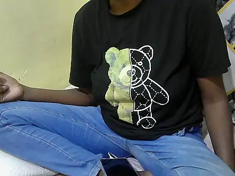 lilmomaa online show from 25, 7, 2026