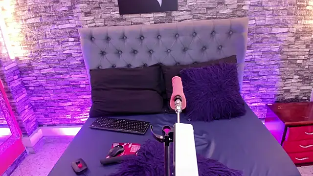 AngeliqueGirard online show from 20, 7, 2026