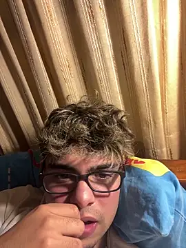 Snapshot of ElMen0r06 chatting on 11, 6, 2026 ElMen0r06 online show from 11, 6, 2026