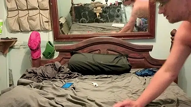 butttslut online show from 16, 6, 2026