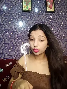 Queen Rosyy online show from 28, 7, 2026