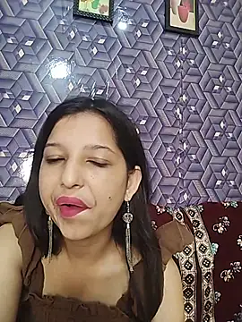 Queen Rosyy online show from 28, 7, 2026