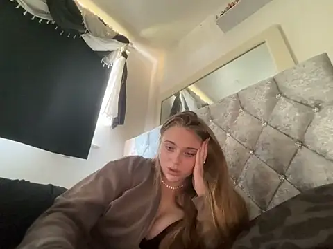 Violetsinxx online show from 14, 6, 2026