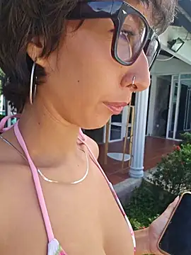 Snapshot of Rebeca_cinamon chatting on 9, 6, 2026 Rebeca cinamon online show from 9, 6, 2026