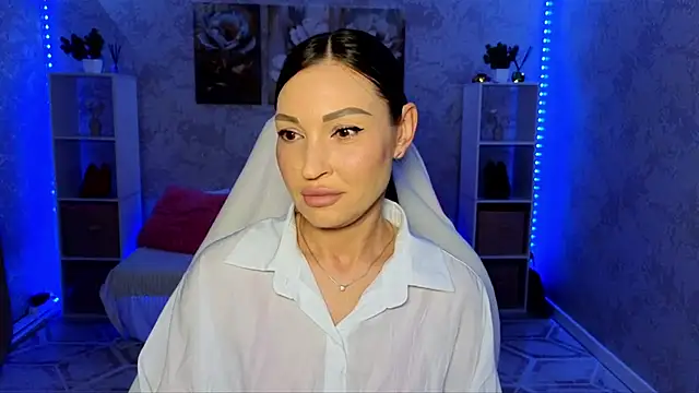 NikoleMills online show from 7, 7, 2026