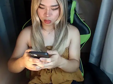 Horny HoneyX online show from 28, 7, 2026