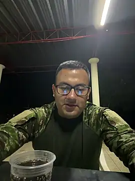 Snapshot of jonny_mili chatting on 3, 7, 2026 jonny mili online show from 3, 7, 2026