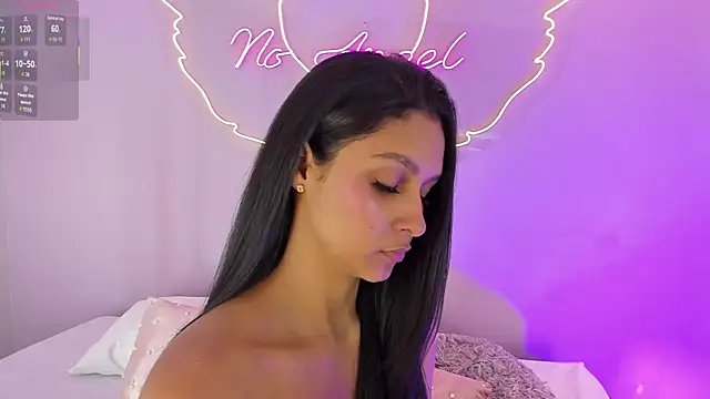 TalianaHernandez online show from 28, 7, 2026