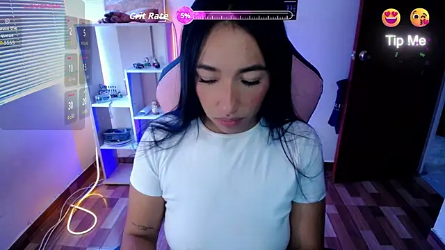 Amber Morgan 1 online show from 23, 6, 2026